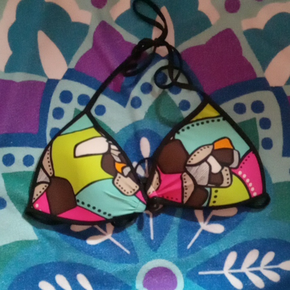 Bathing suit - Picture 2 of 3